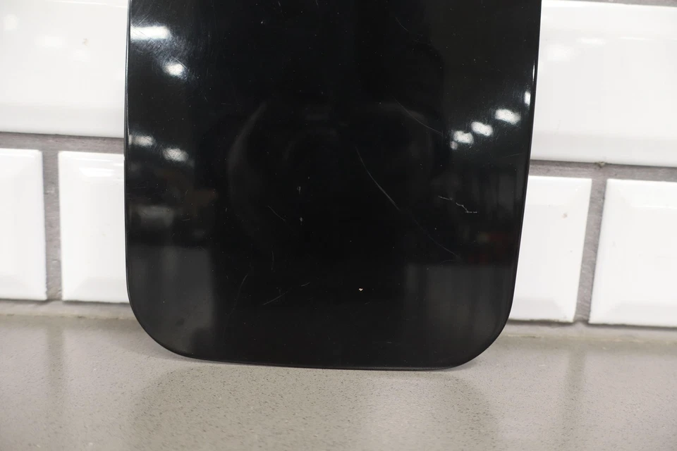 Puerta del tanque de combustible Lexus LX450 1996-1998 con cable de liberación Foto 4 de 4