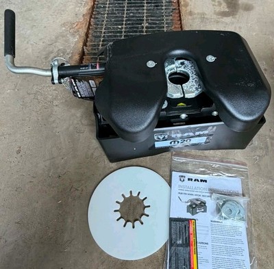 Genuine Mopar Fifth Wheel Trailer Hitch 82213822. 20k weight rating.