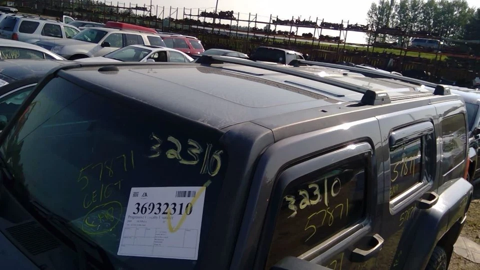 (LOCAL PICKUP ONLY) Hood Fits 06-10 HUMMER H3 4127862 - Image 4 of 4