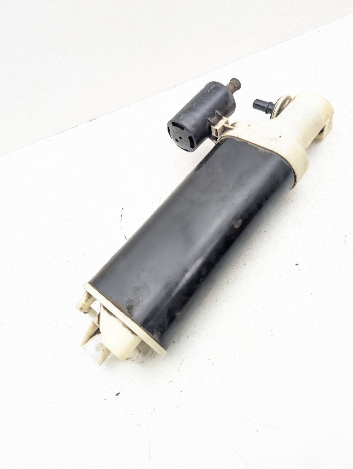 14-17 Maserati Ghibli Quattroporte S Q4 Fuel Evap Vapor Charcoal Canister OEM