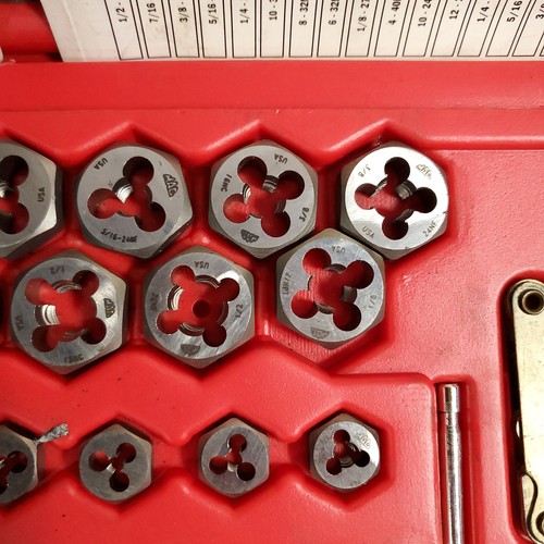MAC Tools USA 76 piezas. Juego de roscas Tap and Die TDCOMBO NC NF completo - Imagen 12 de 24