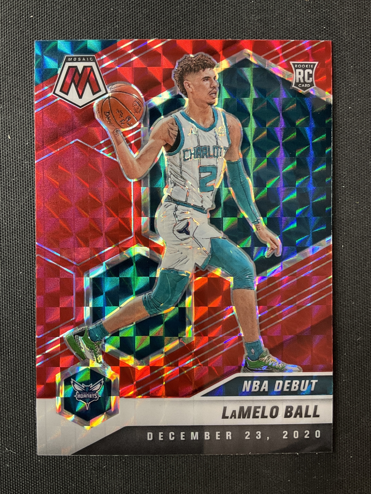 2020-21 Panini Mosaic #262 LaMelo Ball Charlotte Hornets Red Mosaic RC