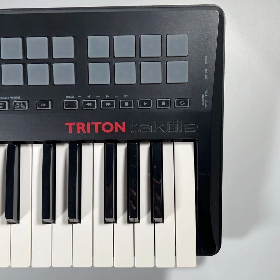 KORG TRITON taktile 49 Keys Synthesizer USB Controller KeyboardPiano MIDI Black - Image 2 of 4