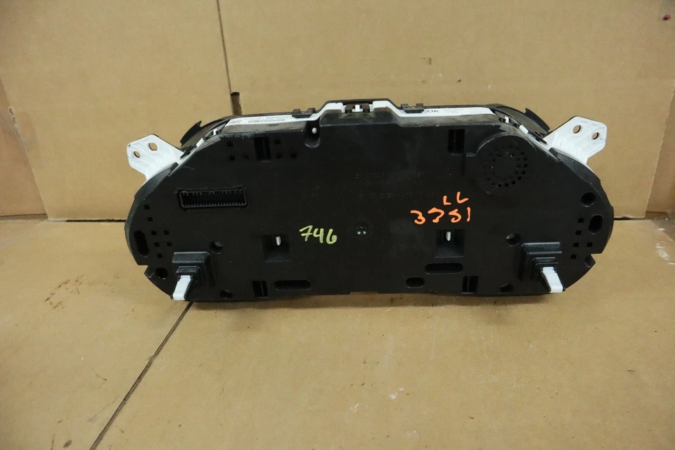 Kia Sedona 2015 2016 cabezal de instrumento velocímetro medidor panel fabricante de equipos originales sin usar millas Foto 2 de 4