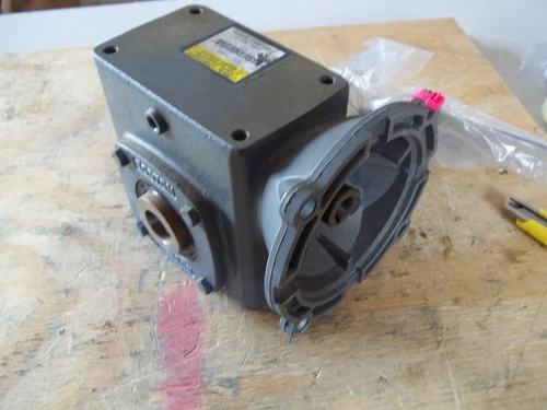 UNUSED BOSTON GEAR SF721-15N-B5-G WORM GEAR SPEED REDUCER / RATIO 15:1 / 56C