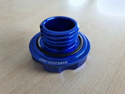 SKUNK2 Oil Fillet Cap -BLUE SERIES- Honda Civic Integra TYPE R CRX S2000 EP3 etc - Picture 8 of 12