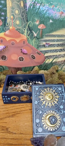Celestial Trinket Box Square Shaped Jewelry Stash Box H = 2.25in - Picture 6 of 6