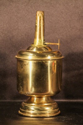 DHR holland weighted font and burner Kosmos Brenner oil lamp