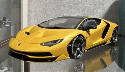 【美品】AUTOart LAMBORGHINI CENTENARIO 1/18 AUTOart 1/18 Lamborghini Centenario Roadster Pearl Yellow