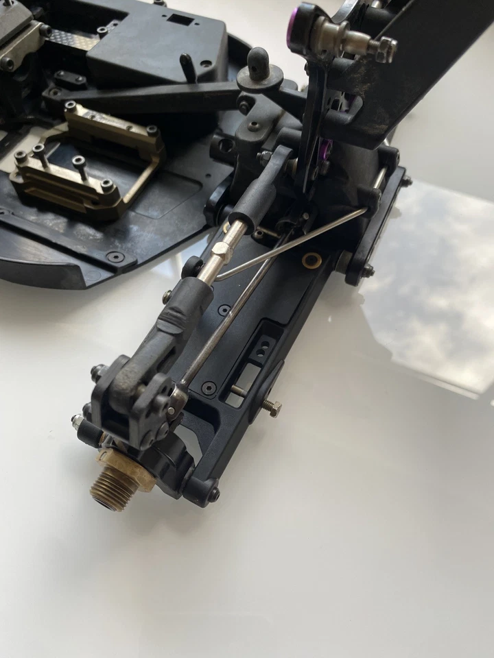 HB Racing D819RS nitro (For Parts) buggy Associated Mugen TLR Xray Hot Bodies - Image 4 of 4