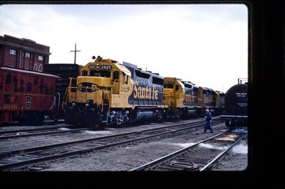 Eisenbahn Dia - Santa Fe #2925 Lokomotive 1989 Bahnhof Güterzug ATSF x2