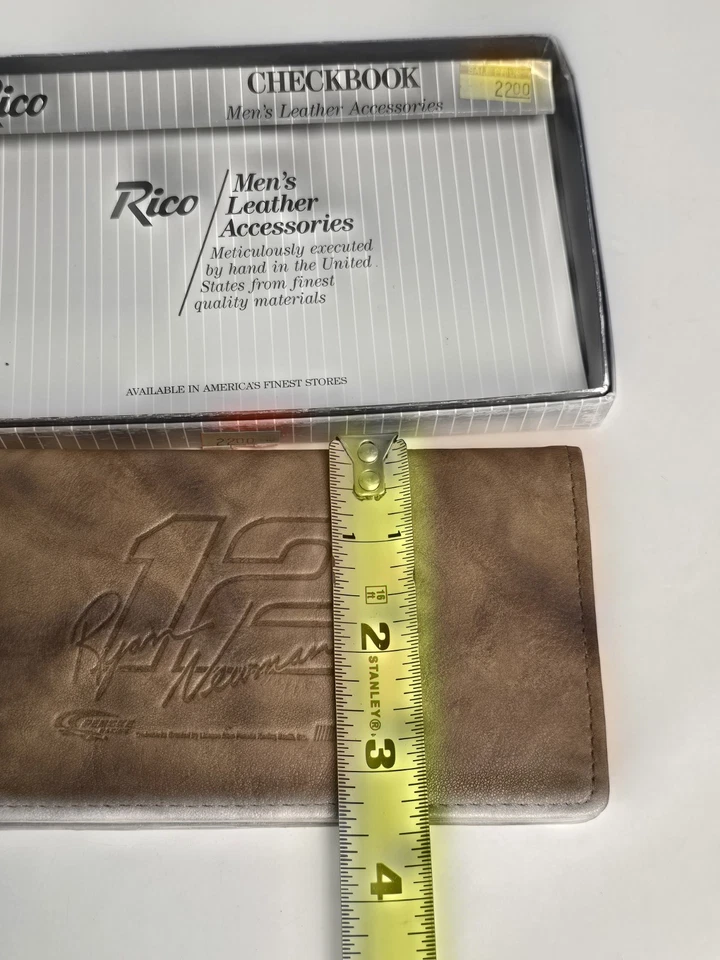 Cartera Ryan Newman #12 Cuero Tri-Pliegue Marrón Rico Nascar CARRERAS Penske Nueva de Lote Antiguo  Foto 2 de 4