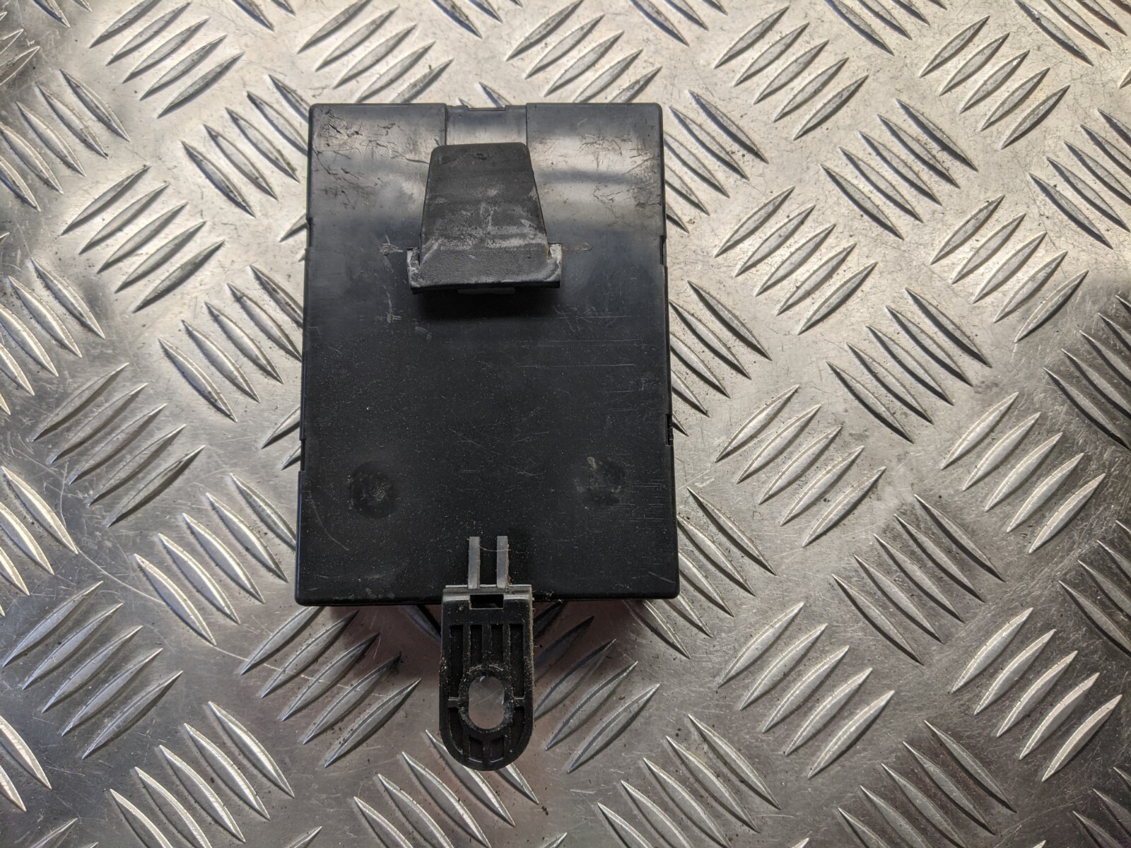 B428 Kia Carnival Control Unit Module ECU 0K54D67720 | eBay 