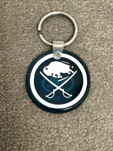 Vintage Buffalo Sabres Key Chain International Cable 1980s Hockey Sabres Action - Picture 1 of 5