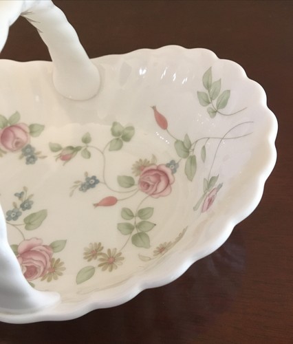 Wedgwood Rosehip 5.25 X 4.25” Bone China Basket Superb Condition - Picture 4 of 5