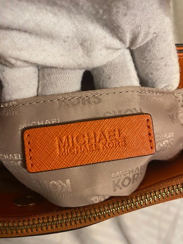 Authen Michael Michael Kors Large Convertable Orange Color - Beautiful Cond - Picture 11 of 13