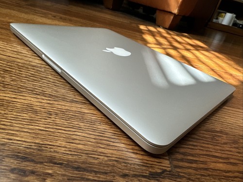 Apple MacBook Pro 13.3" 256GB SSD Intel Core i5 5th Gen 2.70GHz 8GB RAM 2 cycles - Picture 4 of 16