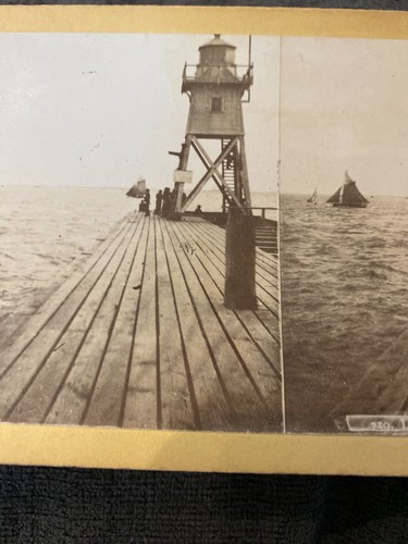 Stereoview B Series 710 Lighthouse Chicago Illinois Great Lakes Sailboat - Afbeelding 2 van 2