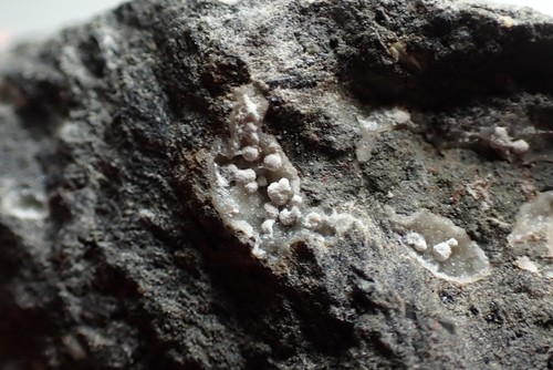 BÖHMITE ON PHILLIPSITE * RARE !!! Soutesky, CZECH REPUBLIC - Picture 17 of 24