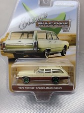 Greenlight 1:64 1976 Pontiac Grand LeMans Safari CHASE Green Machine Station wag
