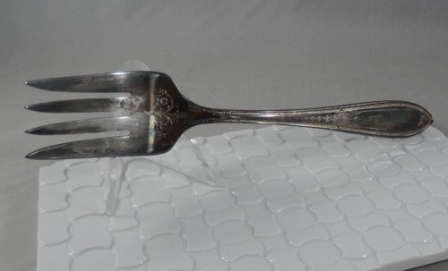 WM Rogers & Son Silver Plate 1925 Triumph Pattern Cold Meat Serving Fork SF313