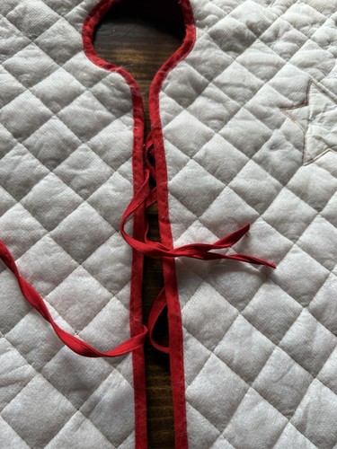 Vintage Quilted Christmas Tree Skirt ~42” - Snowman, Moon, Stars, Cottage Red - Picture 10 of 15
