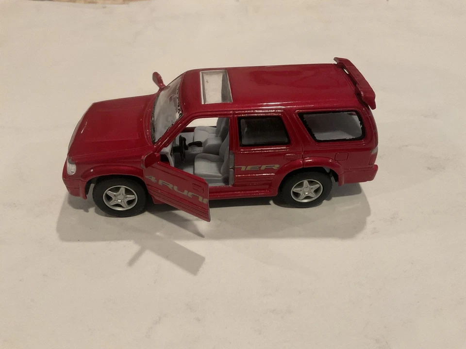 SUV fundido a presión Kinsmart Toyota 4Runner rojo escala 1:36 raro Foto 4 de 4