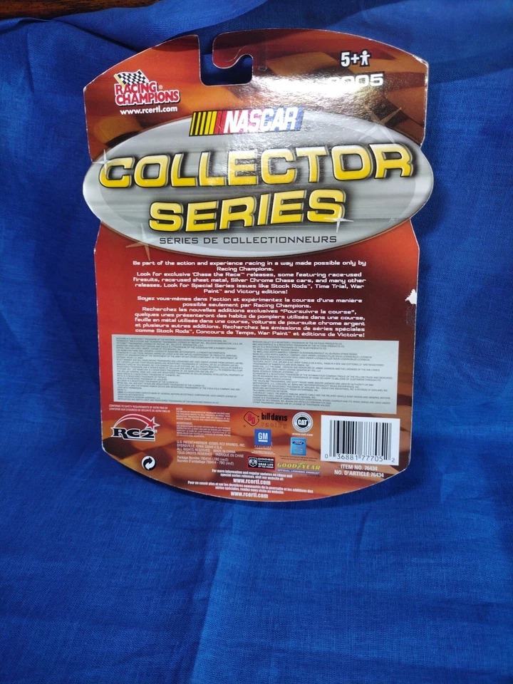 Joe Nemechek #01 U.S. Army 2005 Chevrolet Monte Carlo 1:64 R.C. - Image 2 of 2