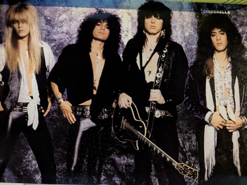 Movie Mirror Magazine July 1989 50 Metal Pix! Metallica, KISS, Bon Jovi, Vixen - Picture 20 of 22