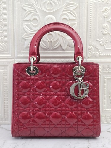 Preowned Authenic Dior Lady Dior 24cm Patent Leather Red In Excellent Condition - Bild 1 von 20