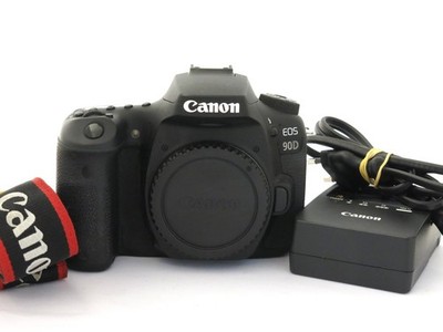 Canon EOS 90D Digitalkamera unter 30.000 Auslösungen Gewährleistung 1 Jahr