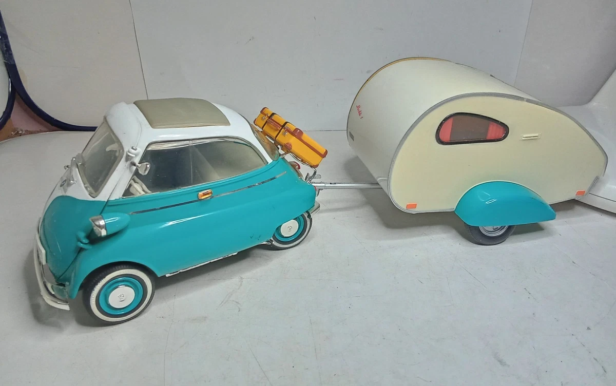 Revell 1/18 BMW 503 - Marron/beige, Maquette Voiture 08832, Boîte Déformée Mais Scellée