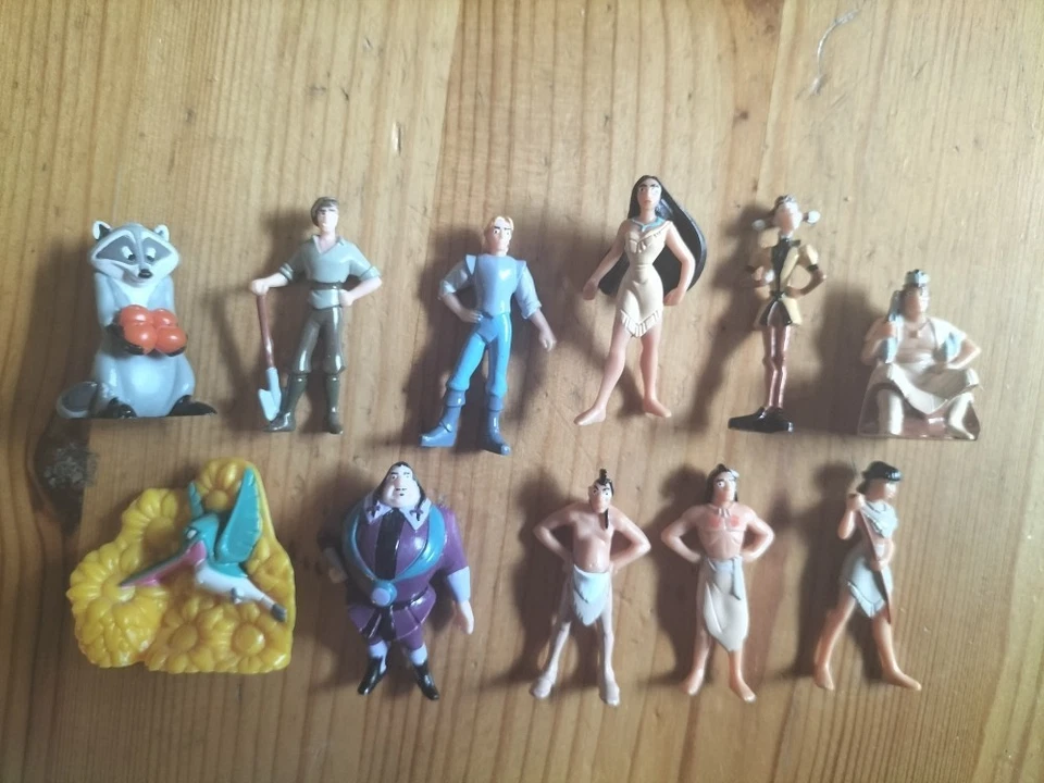 lot Mini-Figurines Publicitaire Nestlé Disney Pocahontas de 3 /4 cm - Photo 1/1