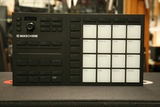 Native Instruments MASCHINE MIKRO MK3 Drum Controller