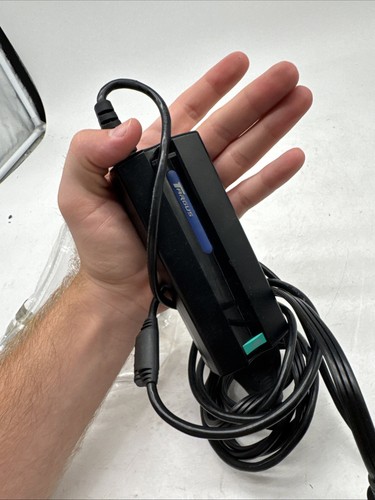 TARGUS Original AC Power Adapter APA63 15-24V 90W. H - Picture 3 of 3