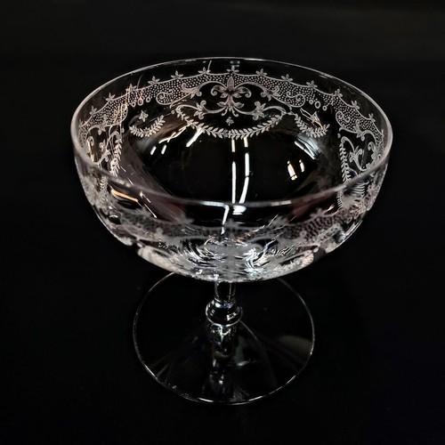 Bicchieri da vino eleganti 2 cristalli ago inciso Fleur De Lis steli bevande fantasia - Foto 3 di 8