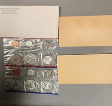 1962 U.S. Mint Set as issued by U.S. Mint.  10 coins Both "P" & "D".