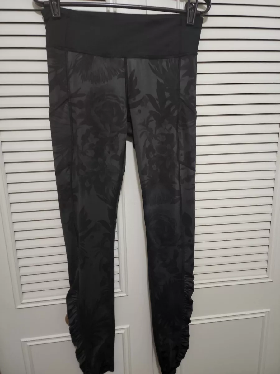 Lululemon Black Floral Women's Full Length Leggings size 6