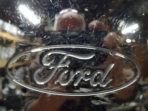 OEM Used 1999-2004 Ford F350 DRW Dually REAR Center Cap f81a1a096jc 3334 - Picture 8 of 12
