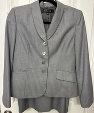 Kasper Women's Skirt Suit Set Grey, Size 4 Petite’s NWT