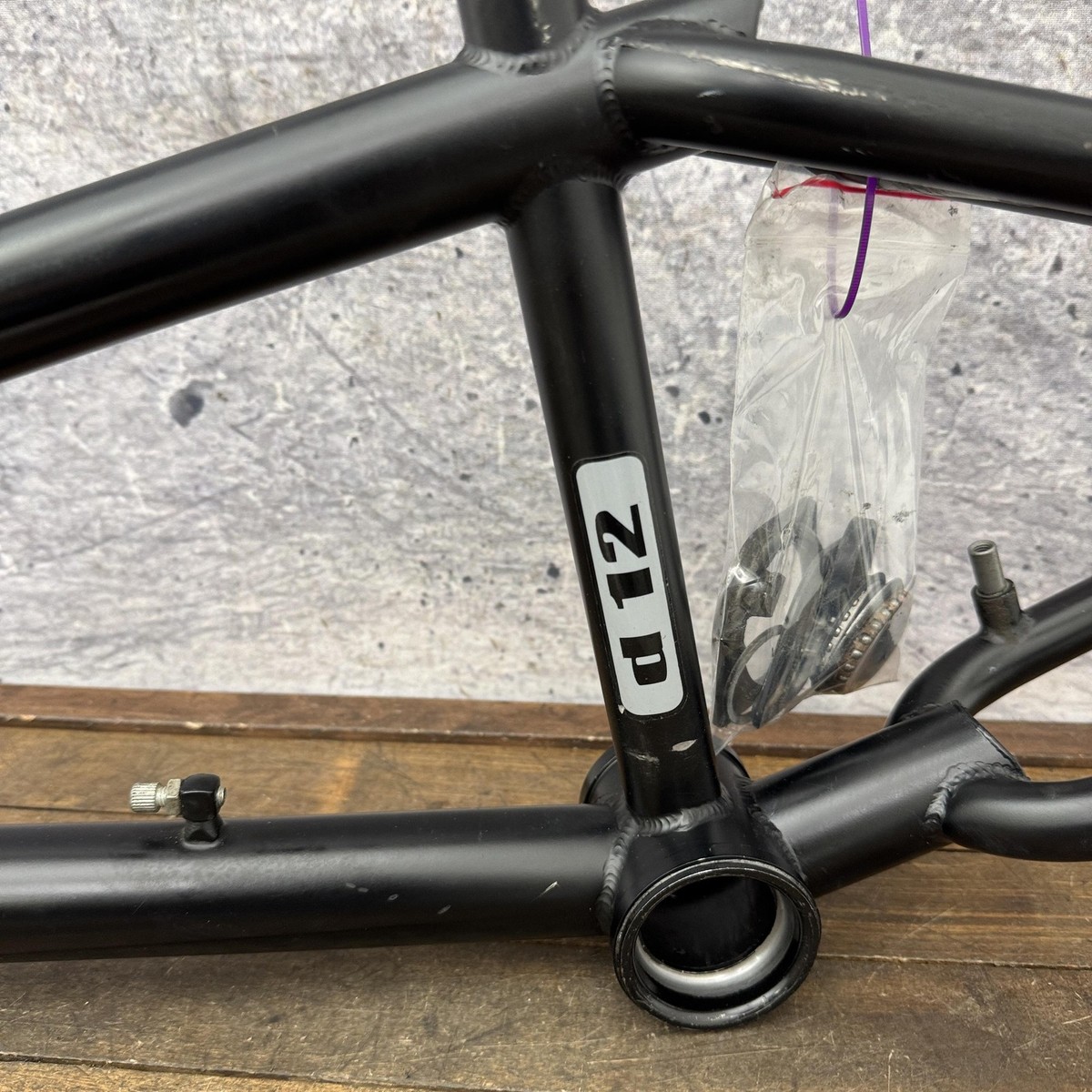 GT BMX Bike Frame T12 14mm Dropout 21in Top Tube Freestyle 20in