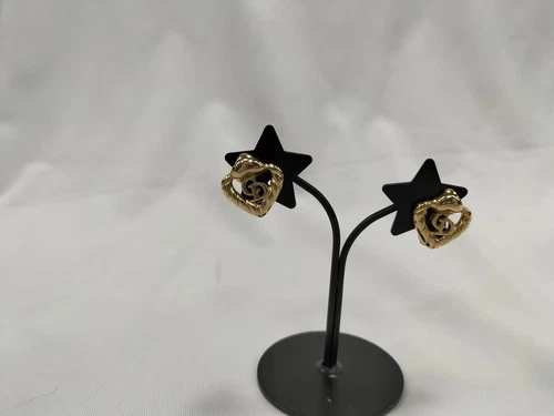 Boucles d'oreilles DIOR du Japon