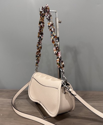 COACH CW807 Wavy Dinky Bag in Coachtopia Leather Crossbody in Cloud (Cream) - Picture 4 of 20