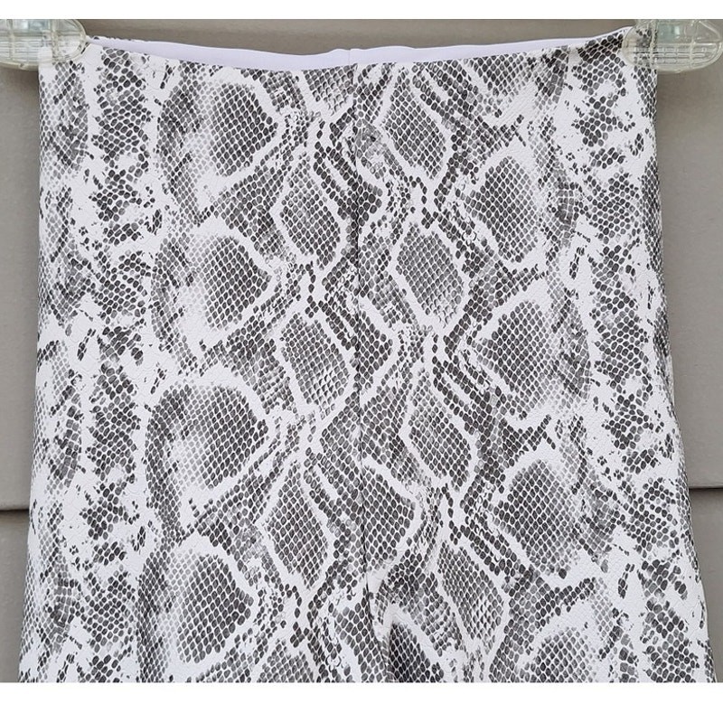 commando snake print control shaping Leggings Szi… - image 9