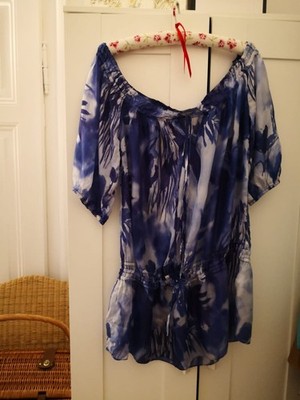 H&M Kleid Tunika Reine Seide Satin Blau Weiß Batik Ibiza Carmen 38 