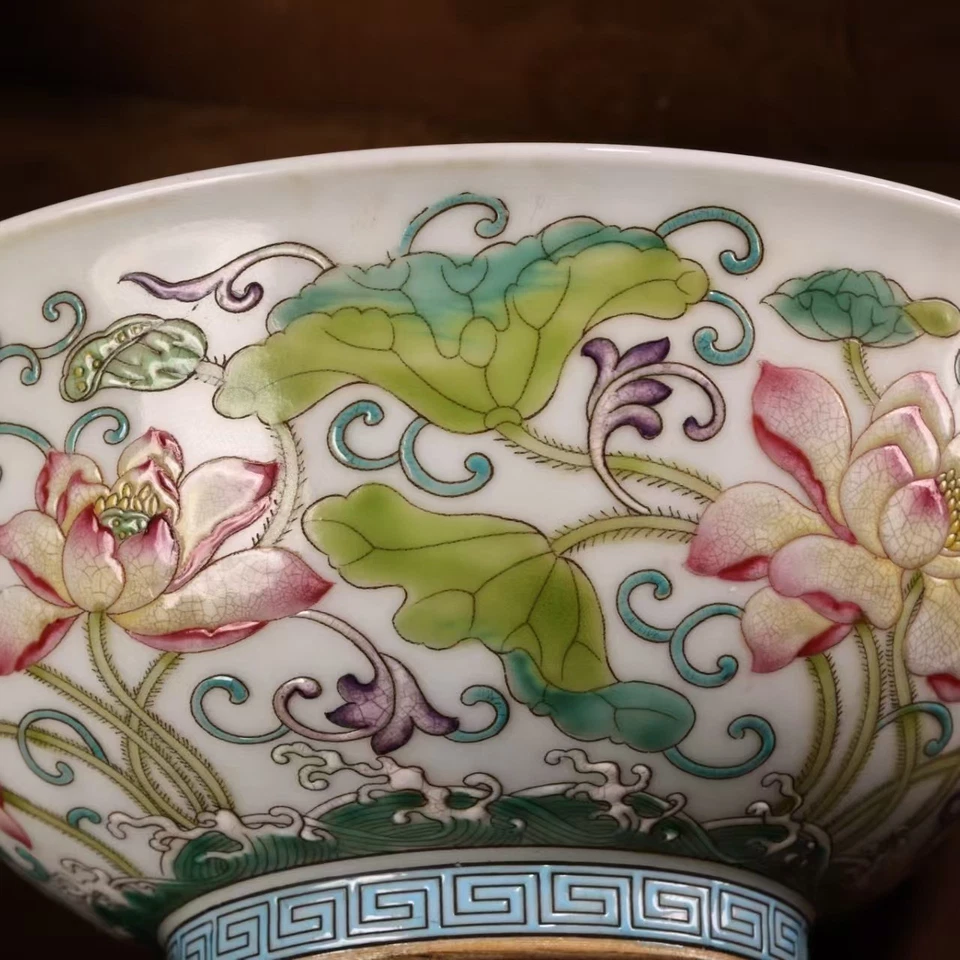 Китайская антикварная сине-белая фарфоровая чаша лотоса династии Цин с маркировкой канси - Изображение 2 из 4