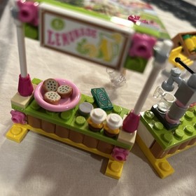 LEGO- FRIENDS- MIA'S LEMONADE STAND- 41027- 100% COMPLETE-