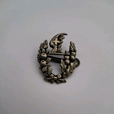 SUPERB RARE LMS RAILWAYS SHOULDER/LAPEL TITLE BADGE IN EX CONDITION.