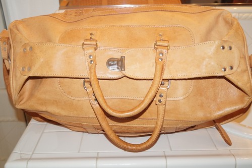 VINTAGE HAND TOOLED LEATHER DUFFLE TRAVEL BAG PARAGUAY LAS VEGAS FLAMINGO HILTON - Picture 4 of 11