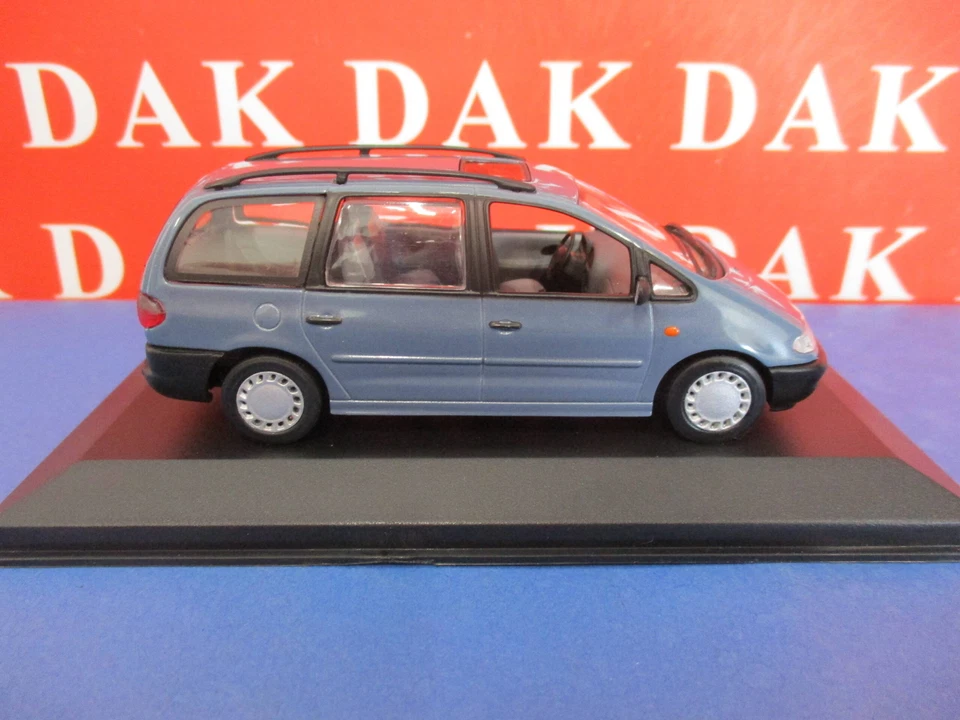 Die cast 1/43 Modellino Auto Ford Galaxy Light Blue 1996 by Minichamps - Immagine 4 di 4